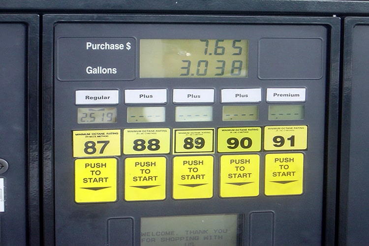 US-Zapfsäule mit Benzinsorten